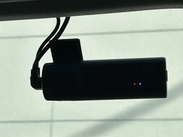 メルセデス・ベンツ Ｅ２２０ｄ 4マチック オールテレイン 東京都 2020(令2)年 3.5万km イリジウムシルバー エクスクルーシブパッケージ/レーダーセーフティパッケージ/純正12.3インチワイドディスプレイHDDナビ/　フルセグTV/AppleCarPlay/AndroidAuto/360度カメラシステム/Burmesterサラウンドサウンドシステム/パノラミックスライディングルーフ/ヘッドアップディスプレイ/レザーシート/シートヒーター/シートベンチレーター/パワーシート/シートメモリー/前後ドライブレコーダー/純正19インチアルミホイール/LEDヘッドライト/アダプティブハイビームアシストプラス/アクティブディスタンスアシストディストロニック/アクティブレーンチェンジングアシスト/アクティブエマージェンシーストップアシスト/アクティブレーンキーピングアシスト/ステアリングパイロット/アクティブブレーキアシスト/アダプティブクルーズコントロール/革巻きステアリングホイール/ステアリングスイッチ/パドルシフト/トラフィックサインアシスト/渋滞時緊急ブレーキ機能/PRE-SAFE/電動格納ミラー/ウインカーミラー/フロアマット/ドアバイザー/保証書/取扱説明書/スペアキー