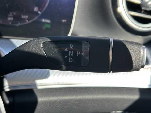 メルセデス・ベンツ Ｅ２２０ｄ 4マチック オールテレイン 東京都 2020(令2)年 3.5万km イリジウムシルバー エクスクルーシブパッケージ/レーダーセーフティパッケージ/純正12.3インチワイドディスプレイHDDナビ/　フルセグTV/AppleCarPlay/AndroidAuto/360度カメラシステム/Burmesterサラウンドサウンドシステム/パノラミックスライディングルーフ/ヘッドアップディスプレイ/レザーシート/シートヒーター/シートベンチレーター/パワーシート/シートメモリー/前後ドライブレコーダー/純正19インチアルミホイール/LEDヘッドライト/アダプティブハイビームアシストプラス/アクティブディスタンスアシストディストロニック/アクティブレーンチェンジングアシスト/アクティブエマージェンシーストップアシスト/アクティブレーンキーピングアシスト/ステアリングパイロット/アクティブブレーキアシスト/アダプティブクルーズコントロール/革巻きステアリングホイール/ステアリングスイッチ/パドルシフト/トラフィックサインアシスト/渋滞時緊急ブレーキ機能/PRE-SAFE/電動格納ミラー/ウインカーミラー/フロアマット/ドアバイザー/保証書/取扱説明書/スペアキー