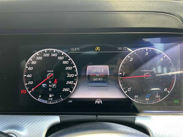 メルセデス・ベンツ Ｅ２２０ｄ 4マチック オールテレイン 東京都 2020(令2)年 3.5万km イリジウムシルバー エクスクルーシブパッケージ/レーダーセーフティパッケージ/純正12.3インチワイドディスプレイHDDナビ/　フルセグTV/AppleCarPlay/AndroidAuto/360度カメラシステム/Burmesterサラウンドサウンドシステム/パノラミックスライディングルーフ/ヘッドアップディスプレイ/レザーシート/シートヒーター/シートベンチレーター/パワーシート/シートメモリー/前後ドライブレコーダー/純正19インチアルミホイール/LEDヘッドライト/アダプティブハイビームアシストプラス/アクティブディスタンスアシストディストロニック/アクティブレーンチェンジングアシスト/アクティブエマージェンシーストップアシスト/アクティブレーンキーピングアシスト/ステアリングパイロット/アクティブブレーキアシスト/アダプティブクルーズコントロール/革巻きステアリングホイール/ステアリングスイッチ/パドルシフト/トラフィックサインアシスト/渋滞時緊急ブレーキ機能/PRE-SAFE/電動格納ミラー/ウインカーミラー/フロアマット/ドアバイザー/保証書/取扱説明書/スペアキー