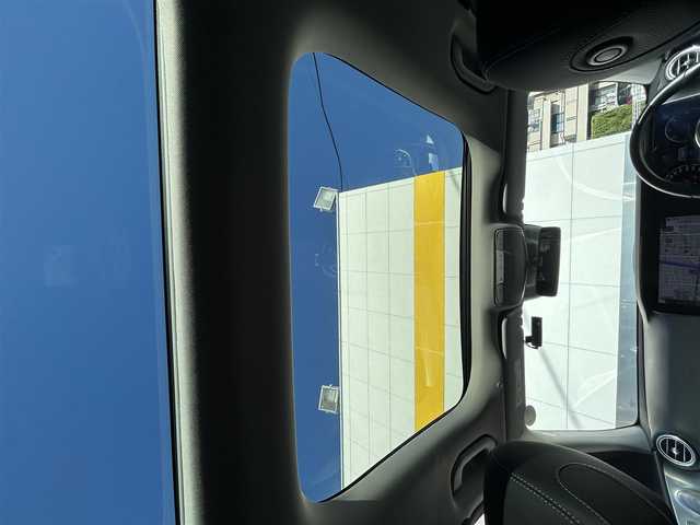 メルセデス・ベンツ Ｅ２２０ｄ 4マチック オールテレイン 東京都 2020(令2)年 3.5万km イリジウムシルバー エクスクルーシブパッケージ/レーダーセーフティパッケージ/純正12.3インチワイドディスプレイHDDナビ/　フルセグTV/AppleCarPlay/AndroidAuto/360度カメラシステム/Burmesterサラウンドサウンドシステム/パノラミックスライディングルーフ/ヘッドアップディスプレイ/レザーシート/シートヒーター/シートベンチレーター/パワーシート/シートメモリー/前後ドライブレコーダー/純正19インチアルミホイール/LEDヘッドライト/アダプティブハイビームアシストプラス/アクティブディスタンスアシストディストロニック/アクティブレーンチェンジングアシスト/アクティブエマージェンシーストップアシスト/アクティブレーンキーピングアシスト/ステアリングパイロット/アクティブブレーキアシスト/アダプティブクルーズコントロール/革巻きステアリングホイール/ステアリングスイッチ/パドルシフト/トラフィックサインアシスト/渋滞時緊急ブレーキ機能/PRE-SAFE/電動格納ミラー/ウインカーミラー/フロアマット/ドアバイザー/保証書/取扱説明書/スペアキー