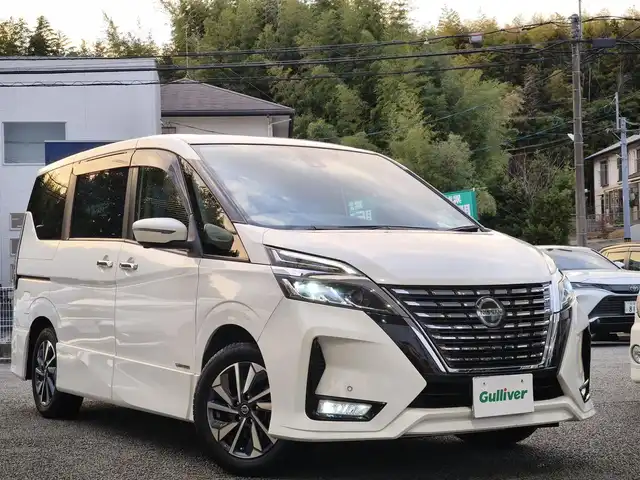 日産 セレナ ハイウェイスター V 熊本県 2019(令1)年 5.6万km ブリリアントホワイトパール 純正10インチナビ/【フルセグTV/Bluetooth/HDMI/CD/DVD】/アラウンドビューモニター/フリップダウンモニター/両側パワースライドドア/プロパイロット/ステアリングスイッチ/パーキングアシスト/コーナーセンサー/電子パーキング/オートホールド/アイドリングストップ/純正16インチアルミホイール/前後ドライブレコーダー/ETC/純正フロアマット/スペアキー/取扱説明書