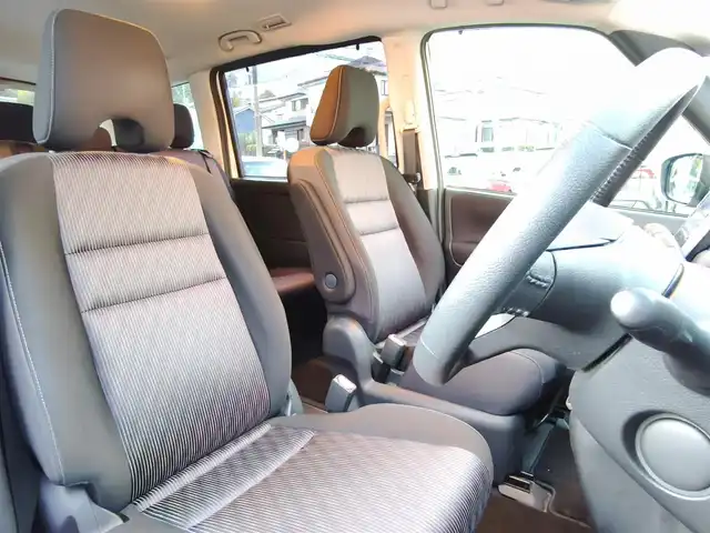 日産 セレナ ハイウェイスター V 熊本県 2019(令1)年 5.6万km ブリリアントホワイトパール 純正10インチナビ/【フルセグTV/Bluetooth/HDMI/CD/DVD】/アラウンドビューモニター/フリップダウンモニター/両側パワースライドドア/プロパイロット/ステアリングスイッチ/パーキングアシスト/コーナーセンサー/電子パーキング/オートホールド/アイドリングストップ/純正16インチアルミホイール/前後ドライブレコーダー/ETC/純正フロアマット/スペアキー/取扱説明書