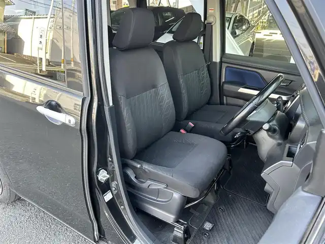 トヨタ ルーミー カスタムG 静岡県 2019(令1)年 3.9万km ブラックマイカメタリック スマートアシスト/純正オーディオ/ＡＵＸ/クルーズコントロール/両側電動スライド/パーキングセンサー/アイドリングストップ/オートライト/オートハイビーム/ＬＥＤヘッドライト/フォグランプ/スマートキー/プッシュスタート/純正14AW