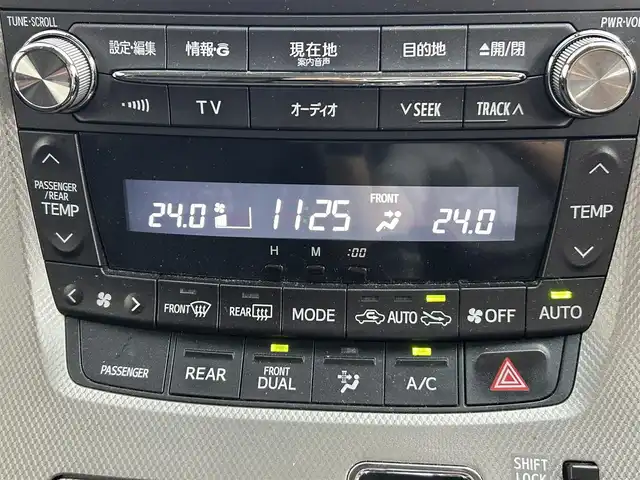 トヨタ ヴェルファイア ハイブリット ZR Gエディション 道央・札幌 2012(平24)年 11.1万km ホワイトパールクリスタルシャイン ・４WD/・純正8インチHDDナビ/　BT/CD/USB/HDD/フルセグ/・純正11インチフリップダウン/・純正ビルトインETC/・バックカメラ/・レーダークルーズコントロール/・衝突軽減ブレーキ/・レーンキープアシスト/・横滑り防止/・両側パワースライドドア/・電動リアゲート/・サンルーフ/・前席シートヒーター/・前席パワーシート/・社外フロアマット/・純正サマー17インチAW/・プッシュスタート/・スマートキー/・オートライト/・フロントフォグライト/・取扱説明書/・保証書