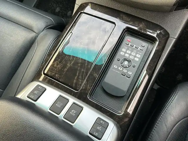 トヨタ ヴェルファイア ハイブリット ZR Gエディション 道東・釧路十勝 2012(平24)年 11.1万km ホワイトパールクリスタルシャイン 4WD/純正ナビ/（CD/DVD/BT）/フルセグTV/バックカメラ/フリップダウンモニター/サンルーフ/両側パワースライドドア/電動リアゲート/クルーズコントロール/パワーシート(全席)/ヒートシーター（前席）/メモリシート/オットマン/レーダー探知機/電動格納ミラー/ウィンカーミラー/100V電源/スマートキー/スペアキー/社外エンジンスターター/ステアリングスイッチ/ビルトインETC/前後コーナーセンサー/横滑り防止装置/AFS/衝突軽減