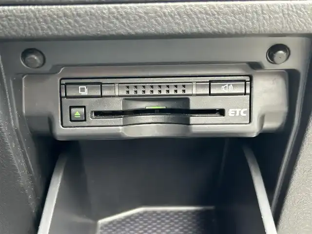 トヨタ ヴェルファイア ハイブリット ZR Gエディション 道東・釧路十勝 2012(平24)年 11.1万km ホワイトパールクリスタルシャイン 4WD/純正ナビ/（CD/DVD/BT）/フルセグTV/バックカメラ/フリップダウンモニター/サンルーフ/両側パワースライドドア/電動リアゲート/クルーズコントロール/パワーシート(全席)/ヒートシーター（前席）/メモリシート/オットマン/レーダー探知機/電動格納ミラー/ウィンカーミラー/100V電源/スマートキー/スペアキー/社外エンジンスターター/ステアリングスイッチ/ビルトインETC/前後コーナーセンサー/横滑り防止装置/AFS/衝突軽減