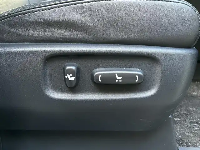 トヨタ ヴェルファイア ハイブリット ZR Gエディション 道東・釧路十勝 2012(平24)年 11.1万km ホワイトパールクリスタルシャイン 4WD/純正ナビ/（CD/DVD/BT）/フルセグTV/バックカメラ/フリップダウンモニター/サンルーフ/両側パワースライドドア/電動リアゲート/クルーズコントロール/パワーシート(全席)/ヒートシーター（前席）/メモリシート/オットマン/レーダー探知機/電動格納ミラー/ウィンカーミラー/100V電源/スマートキー/スペアキー/社外エンジンスターター/ステアリングスイッチ/ビルトインETC/前後コーナーセンサー/横滑り防止装置/AFS/衝突軽減