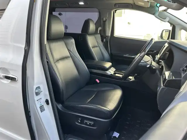 トヨタ ヴェルファイア ハイブリット ZR Gエディション 道東・釧路十勝 2012(平24)年 11.1万km ホワイトパールクリスタルシャイン 4WD/純正ナビ/（CD/DVD/BT）/フルセグTV/バックカメラ/フリップダウンモニター/サンルーフ/両側パワースライドドア/電動リアゲート/クルーズコントロール/パワーシート(全席)/ヒートシーター（前席）/メモリシート/オットマン/レーダー探知機/電動格納ミラー/ウィンカーミラー/100V電源/スマートキー/スペアキー/社外エンジンスターター/ステアリングスイッチ/ビルトインETC/前後コーナーセンサー/横滑り防止装置/AFS/衝突軽減