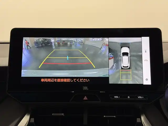 トヨタ ハリアー Z レザーパッケージ 三重県 2023(令5)年 2.3万km プラチナホワイトパールマイカ ガソリン/FF/MTモード付フロアCVT/純正12.3インチナビ/（AM/FM/TV/Bluetooth/USB/iPod/CarPlay/AndroidAuto/Miracast）/【OP】パノラミックビューモニター（床下透過表示機能付）/モデリスタエアロ（F/S/R下）/JBLプレミアムサウンドシステム（9スピーカー＆アンプ）/ドライブレコーダー 前後/ETC2.0/Toyota Safety Sense/●プリクラッシュセーフティ/●レーントレーシングアシスト/●レーダークルコン/●アダプティブハイビーム/●ロードサインアシスト/・ドライバー異常時対応システム/・発進遅れ告知/・ブラインドスポットモニター/・パーキングサポートブレーキ（前後静止物、後方接近車両）/など/装備/・デジタルインナーミラー（前後録画機能付）/・カラーHUD/・ハンズフリーパワーバックドア/・本革シート（黒）/・冷暖シート（D/N）/・ステアリングヒーター/・パワーシート（Dメモリー付8way（4wayランバーサポート付）/N4way）/・オートワイパー/・WORKアルミホイール『LANVEC LM7』20in×9J＋35/・TEIN 全調式車高調『FLEX Z』/・ガナドール 4本出しマフラー GVE-048MPO/など
