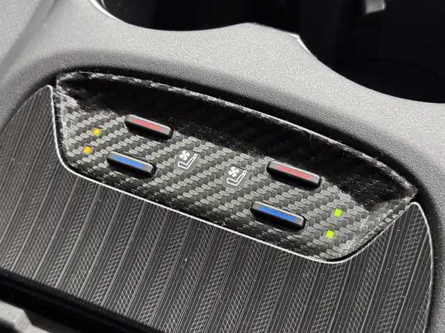 トヨタ ハリアー Z レザーパッケージ 三重県 2023(令5)年 2.3万km プラチナホワイトパールマイカ ガソリン/FF/MTモード付フロアCVT/純正12.3インチナビ/（AM/FM/TV/Bluetooth/USB/iPod/CarPlay/AndroidAuto/Miracast）/【OP】パノラミックビューモニター（床下透過表示機能付）/モデリスタエアロ（F/S/R下）/JBLプレミアムサウンドシステム（9スピーカー＆アンプ）/ドライブレコーダー 前後/ETC2.0/Toyota Safety Sense/●プリクラッシュセーフティ/●レーントレーシングアシスト/●レーダークルコン/●アダプティブハイビーム/●ロードサインアシスト/・ドライバー異常時対応システム/・発進遅れ告知/・ブラインドスポットモニター/・パーキングサポートブレーキ（前後静止物、後方接近車両）/など/装備/・デジタルインナーミラー（前後録画機能付）/・カラーHUD/・ハンズフリーパワーバックドア/・本革シート（黒）/・冷暖シート（D/N）/・ステアリングヒーター/・パワーシート（Dメモリー付8way（4wayランバーサポート付）/N4way）/・オートワイパー/・WORKアルミホイール『LANVEC LM7』20in×9J＋35/・TEIN 全調式車高調『FLEX Z』/・ガナドール 4本出しマフラー GVE-048MPO/など