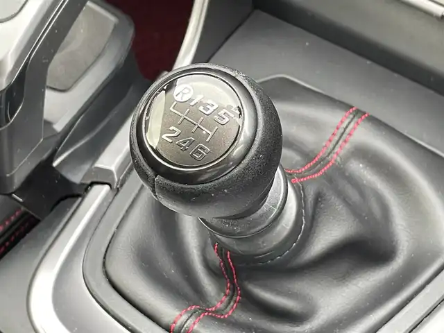 トヨタ ＧＲ８６ RZ 長野県 2024(令6)年 2万km マグネタイトグレーメタリック トヨタセーフティセンス/パイオニアメモリナビ（AVIC-RW812）/FM・AM・DVD・CD・フルセグテレビ/Bluetooth Audio/バックカメラ/純正18インチアルミホイール/レーダークルーズコントロール/前後ドライブレコーダー/ステアリングスイッチ/コーナーセンサー/シートヒーター/ミラーヒーター/柿本マフラー/純正マフラー車載/LEDヘッドライト/オートライト/プッシュスタート/スマートキー/ETC/取扱説明書/保証書