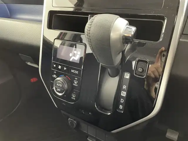 トヨタ タンク カスタムG－T 群馬県 2019(令1)年 4.9万km マゼンタベリーマイカM ナビレディパッケージ/・バックカメラ/・ステアリングスイッチ/=====/スマートアシストIII/・衝突警報機能(対車両・対歩行者)/・衝突回避支援ブレーキ機能(対車両・対歩行者)/・誤発進抑制機能(前方・後方)/・車線逸脱警報機能/・オートハイビーム/・先行車発進お知らせ機能/Strada7インチSDナビ【型番：CN-RE05WD】/・AM/FM/CD/DVD/Bluetooth/フルセグTV/前後コーナーセンサー/両側パワースライドドア/クルーズコントロール/ETC/LEDヘッドライト/スペアキー