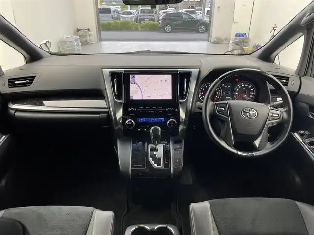 トヨタ アルファード S タイプゴールド 宮城県 2020(令2)年 3.4万km ホワイトパールクリスタルシャイン ナビキット /TVチューナー/バックカメラ/TRDエアロ フロント/スペアキー×1/両側電動ドア/横滑り防止装置/レーンキープアシスト/クルーズコントロール/衝突被害軽減システム/オートマチックハイビーム/オートライト/三眼LEDヘッドライト/パワーバックドア/純正18インチAW/クリアランスソナー/ハーフレザー/オットマン/前方ドライブレコーダー/ETC/保証書/取扱説明書