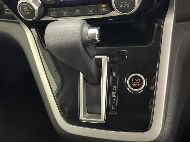 日産 セレナ ハイウェイスターVセレクションⅡ 鹿児島県 2018(平30)年 7.8万km ブリリアントホワイトパール ワンオーナー/純正ナビ/（CD/DVD/BT/フルセグTV）/純正フリップダウンモニター/両側パワースライドドア/アラウンドビューモニター/クルーズコントロール/エマージェンシーブレーキ/レーンディパーチャーアシスト/革調シートカバー/後席サンシェード/純正フロアマット/純正アルミホイール/取説、保証書