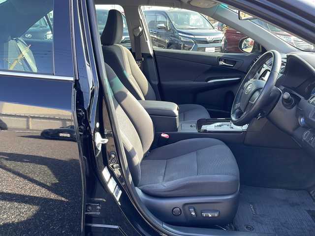 トヨタ カムリ ハイブリット Gパッケージ 島根県 2013(平25)年 12.9万km アティチュードブラックマイカ 社外ナビ（CN-H510WD）/フルセグTV/Bluetooth接続/リアモニター/パワーシートD席/クルーズコントロール/プッシュスタート/スタッドレスタイヤ付きアルミホイール/フォグライト/スペアキー