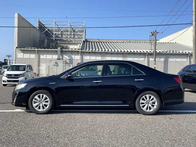 トヨタ カムリ ハイブリット Gパッケージ 島根県 2013(平25)年 12.9万km アティチュードブラックマイカ 社外ナビ（CN-H510WD）/フルセグTV/Bluetooth接続/リアモニター/パワーシートD席/クルーズコントロール/プッシュスタート/スタッドレスタイヤ付きアルミホイール/フォグライト/スペアキー