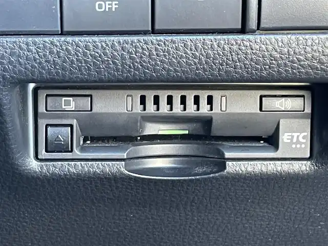 トヨタ ハリアー G 滋賀県 2021(令3)年 4.4万km ブラック 9インチ純正ディスプレイオーディオ/バックカメラ/デジタルインナーミラー/ハーフレザーシート/パワーシート/リアパワーゲート/ブラインドスポットモニター/オートハイビーム/ＬＥＤヘッドライト/前後ドライブレコーダー/ビルトインＥＴＣ/ＭＴモード付ＡＴ