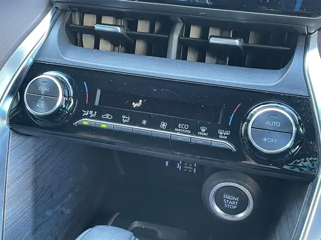 トヨタ ハリアー G 滋賀県 2021(令3)年 4.4万km ブラック 9インチ純正ディスプレイオーディオ/バックカメラ/デジタルインナーミラー/ハーフレザーシート/パワーシート/リアパワーゲート/ブラインドスポットモニター/オートハイビーム/ＬＥＤヘッドライト/前後ドライブレコーダー/ビルトインＥＴＣ/ＭＴモード付ＡＴ