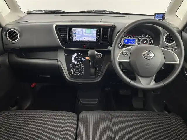 日産 デイズ ルークス ハイウェイスター Xターボ 福岡県 2019(令1)年 2万km ブラック 純正ナビ（ＢＴ，フルセグＴＶ）　/アラウンドビューモニター　/ＥＴＣ　/前後ドライブレコーダー　/コーナーセンサー　/衝突軽減ブレーキ　/レーンキープ　/片側電動スライドドア　/純正１４インチＡＷ　/ＬＥＤヘッドライト
