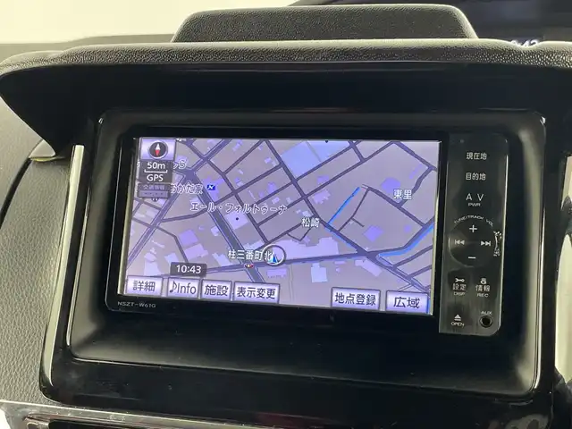 トヨタ ヴォクシー ZS 愛知県 2014(平26)年 10.6万km ブラック 純正7インチナビ/（CD/DVD/Bluetooth/ワンセグTV）/フリップダウンモニター/バックカメラ/シルクブレイズエアロ/ETC/ドライブレコーダー/両側パワースライドドア/18インチアルミホイール/社外シートカバー/プッシュスタート/スマートキー/オートエアコン/オートライト