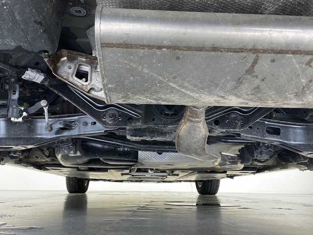 トヨタ プリウス S 長野県 2016(平28)年 3.9万km シルバーM 4WD/純正サマータイヤホイル付/社外ナビ/アダクティブクルーズコントロール/ビルトインETC/オートライト/オートハイビーム/車線逸脱防止/コーナーセンサー/電格ミラー/ウィンカーミラー/プッシュスタート