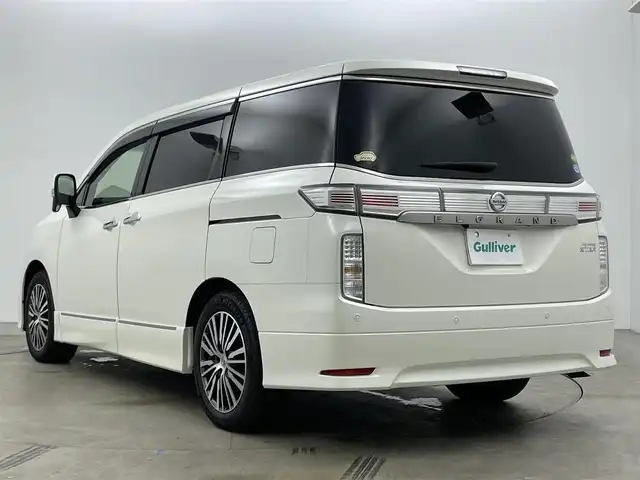 日産 エルグランド 250HWS S アーバンクロム 岡山県 2019(令1)年 7万km ブリリアントホワイトパール 純正10インチナビ /(CD/DVD/フルセグ/BT)/型式：MM519D-L/純正11インチフリップダウンモニター /両側電動スライド /レーダークルーズコントロール /LEDヘッドライト /フォグランプ/オートハイビーム/ビルトインETC /バックカメラ /衝突軽減ブレーキ/前後コーナーセンサー/純正ドライブレコーダー（前）/社外レーダー/社外ツィーター/純正フロアマット/純正アルミホイール/新車保証書/取扱説明書