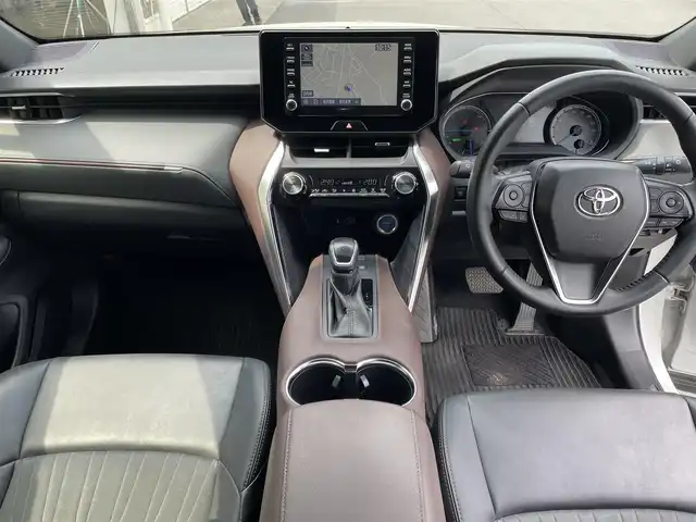 トヨタ ハリアー ハイブリッド G 茨城県 2022(令4)年 8.5万km ホワイトパールクリスタルシャイン ワンオーナー/純正DA/ナビキット/バックカメラ/衝突被害軽減ブレーキ/車線逸脱抑制装置/レーダークルーズコントロール/オートマチックハイビーム/BSM/クリアランスソナー/パワーバックドア/ETC2.0/デジタルインナーミラー（ドラレコ）/純正18インチAW/LEDヘッドライト/スマートキー