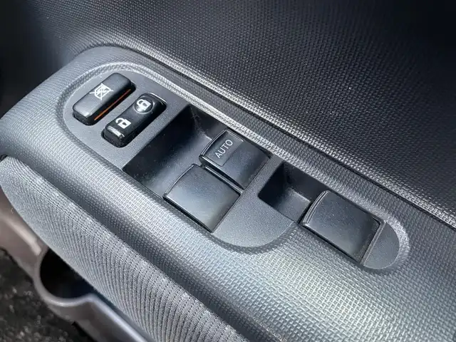 トヨタ スペイド F クイーン 千葉県 2015(平27)年 5.1万km ブラック 純正メモリナビ/(フルセグTV/BT/CD/DVD/FM/AM)/バックカメラ/片側パワースライドドア/横滑り防止装置/ETC/アイドリングストップ/オートライト/ウィンカーミラー/電動格納ミラー/プッシュスタート/スマートキー/フロアマット/ドアバイザー/スペアキー/取扱説明書/保証書
