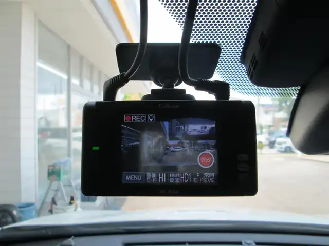 トヨタ Ｃ－ＨＲ G－T 千葉県 2020(令2)年 1.5万km ブラック/ホワイトパールクリスタルシャイン 2トーン 純正ディスプレイオーディオ(ナビ機能有)/バックカメラ/純正オーディオ【フルセグTV/BT/USB】/Toyota Safety Sense/LEDヘッドライト&LEDフォグランプ/レーダークルーズコントロール/LDA/ブラインドスポットモニター/ナビ連動ステアリングスイッチ/ハーフレザーシート/社外前後ドライブレコーダー/ビルトインETC2.0、スペアキー/取扱説明書/ナビ取扱説明書/新車時保証書/トヨタ整備記録簿(R3/5/6)