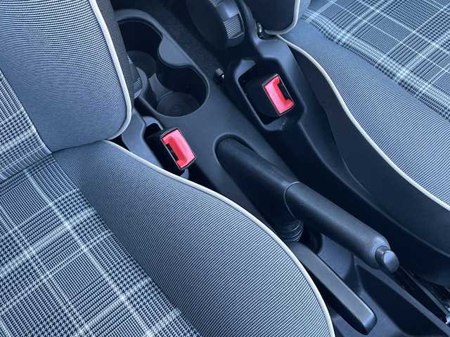 フィアット ５００ 1．2 ポップ 静岡県 2019(令1)年 4.8万km ロッソ・オフィチーナ Uコネクト（Bluetooth、USB）　/Cityモード　/ステアリングスイッチ　/革巻きステアリング　/グレンチェック柄シート/ETC　/リモコンキー　/スペアキー　/保証書　/取説