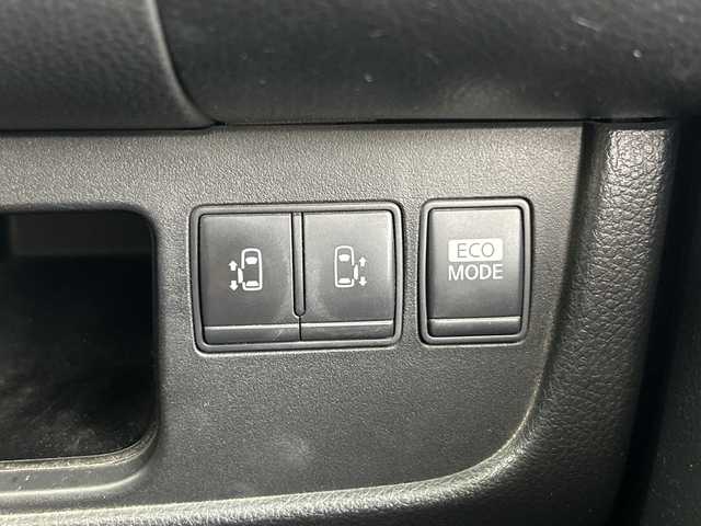 日産 セレナ ハイウェイスター 埼玉県 2011(平23)年 7万km ブリリアントホワイトパール 社外フリップダウンモニター/純正ナビ/　(Bluetooth/CD/DVD/iPod/USB/VTR/FM/AM)/フルセグテレビ/バックカメラ/ビルトインETC/両側パワースライドドア/クルーズコントロール/横滑り防止装置/オートキセノンライト/フォグランプ/プッシュスタート/ロールサンシェード/アイドリングストップ/社外フロアマット/純正16インチアルミホイール