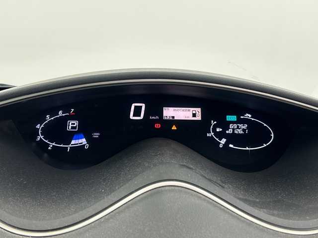 日産 セレナ ハイウェイスター 埼玉県 2011(平23)年 7万km ブリリアントホワイトパール 社外フリップダウンモニター/純正ナビ/　(Bluetooth/CD/DVD/iPod/USB/VTR/FM/AM)/フルセグテレビ/バックカメラ/ビルトインETC/両側パワースライドドア/クルーズコントロール/横滑り防止装置/オートキセノンライト/フォグランプ/プッシュスタート/ロールサンシェード/アイドリングストップ/社外フロアマット/純正16インチアルミホイール