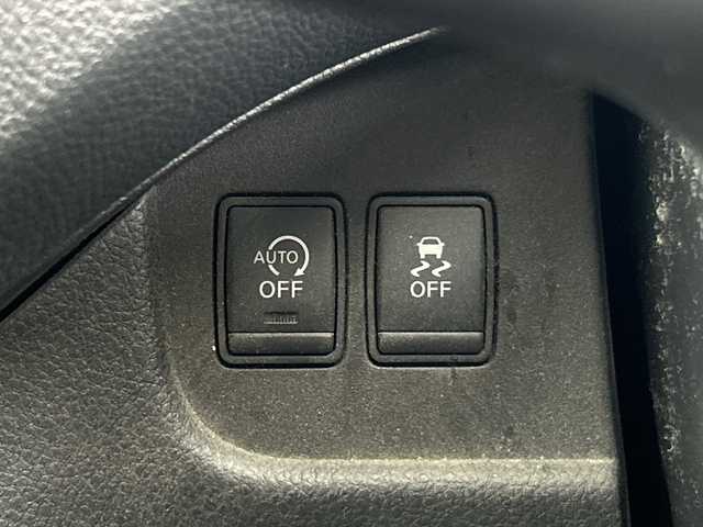 日産 セレナ ハイウェイスター 埼玉県 2011(平23)年 7万km ブリリアントホワイトパール 社外フリップダウンモニター/純正ナビ/　(Bluetooth/CD/DVD/iPod/USB/VTR/FM/AM)/フルセグテレビ/バックカメラ/ビルトインETC/両側パワースライドドア/クルーズコントロール/横滑り防止装置/オートキセノンライト/フォグランプ/プッシュスタート/ロールサンシェード/アイドリングストップ/社外フロアマット/純正16インチアルミホイール