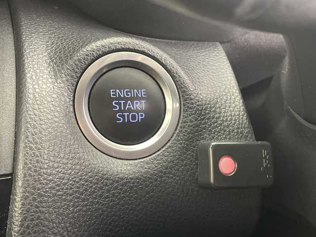 トヨタ ヤリスクロス G 愛知県 2021(令3)年 6.8万km ブラックマイカ 純正8インチディスプレイオーディオ/・Bluetooth/・フルセグテレビ/・スマートフォン接続/バックカメラ/衝突軽減ブレーキ/レーンキープアシスト/オートマチックハイビーム/前後コーナーセンサー/レーダークルーズコントロール/ビルトインETC/クリアランスソナー/電子パーキング/オートブレーキホールド