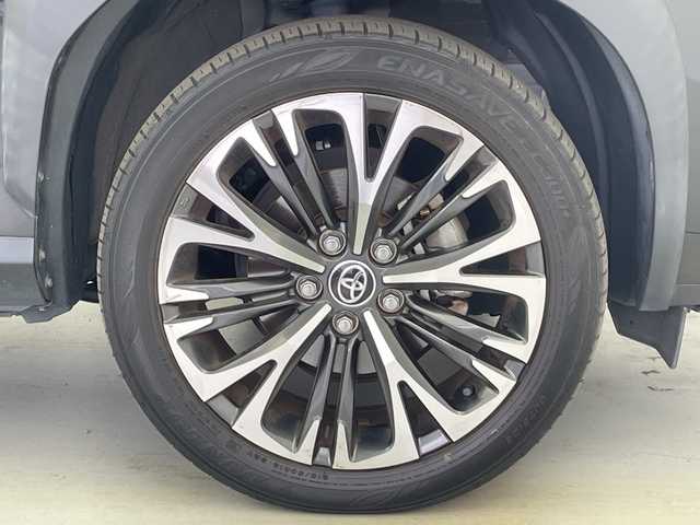 トヨタ ヤリスクロス G 愛知県 2021(令3)年 6.8万km ブラックマイカ 純正8インチディスプレイオーディオ/・Bluetooth/・フルセグテレビ/・スマートフォン接続/バックカメラ/衝突軽減ブレーキ/レーンキープアシスト/オートマチックハイビーム/前後コーナーセンサー/レーダークルーズコントロール/ビルトインETC/クリアランスソナー/電子パーキング/オートブレーキホールド