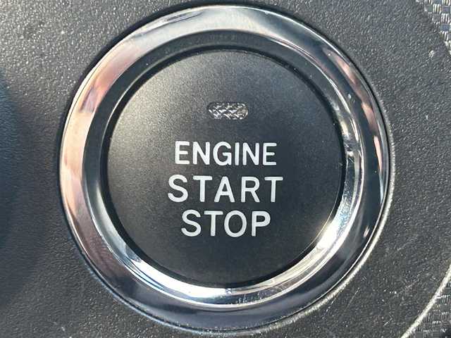 トヨタ ライズ Z 岡山県 2020(令2)年 5.8万km ブラックマイカメタリック/シャイニングホワイトパール 登録時走行距離57562km/純正ナビ：NSZT-W68T/(AM/FM/SD/DISC/TV/Bluetooth)/モデリスタエアロ/スマートアシスト/・衝突回避支援ブレーキ機能/・衝突警報機能/・車線逸脱警報機能/・誤発進抑制制御機能/・先行車発進お知らせ機能/・オートハイビーム /パノラマモニター/レーダークルーズコントロール/ブラインドスポットモニター/シートヒーター(D+N席)/スペアキー×1/ビルトインETC/ドライブレコーダー/プッシュスタート/スマートキー