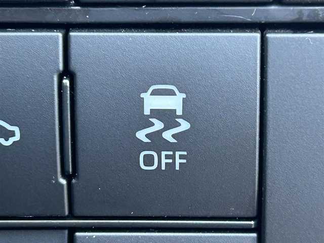 トヨタ ライズ Z 岡山県 2020(令2)年 5.8万km ブラックマイカメタリック/シャイニングホワイトパール 登録時走行距離57562km/純正ナビ：NSZT-W68T/(AM/FM/SD/DISC/TV/Bluetooth)/モデリスタエアロ/スマートアシスト/・衝突回避支援ブレーキ機能/・衝突警報機能/・車線逸脱警報機能/・誤発進抑制制御機能/・先行車発進お知らせ機能/・オートハイビーム /パノラマモニター/レーダークルーズコントロール/ブラインドスポットモニター/シートヒーター(D+N席)/スペアキー×1/ビルトインETC/ドライブレコーダー/プッシュスタート/スマートキー