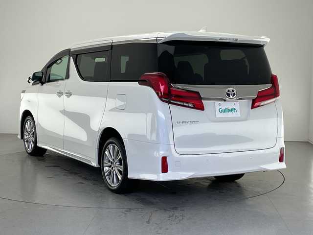 トヨタ アルファード S タイプゴールドⅡ 長野県 2021(令3)年 3.8万km ホワイトパールクリスタルシャイン 4WD/純正メモリナビ&CD&DVD&USB&BT/トヨタセーフティセンス/アダプティブクルーズコントロール/レーントレーシングアシスト/プリクラッシュセーフティ/クリアランスソナー/パーキングサポートブレーキ/ロードサインアシスト/オートマチックハイビーム/アイドリングストップ/先行車発進告知/両側パワースライドドア/パワーバックドア/ハーフレザーシート/ステアリングスイッチ/ウォークスルー/オットマン/バックカメラ/ビルトインETC/LEDヘッドライト/オートライト/フロントフォグランプ/リアフォグランプ/電動格納ミラー/ウィンカーミラー/電動ホールド/オートホールド/純正18インチAW装着/社外フロアマット/純正ドアバイザー/プッシュスタート/スマートキー