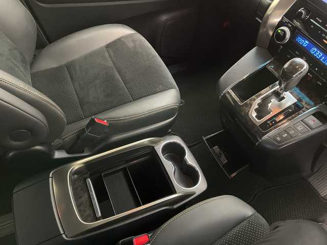 トヨタ アルファード S タイプゴールドⅡ 長野県 2021(令3)年 3.8万km ホワイトパールクリスタルシャイン 4WD/純正メモリナビ&CD&DVD&USB&BT/トヨタセーフティセンス/アダプティブクルーズコントロール/レーントレーシングアシスト/プリクラッシュセーフティ/クリアランスソナー/パーキングサポートブレーキ/ロードサインアシスト/オートマチックハイビーム/アイドリングストップ/先行車発進告知/両側パワースライドドア/パワーバックドア/ハーフレザーシート/ステアリングスイッチ/ウォークスルー/オットマン/バックカメラ/ビルトインETC/LEDヘッドライト/オートライト/フロントフォグランプ/リアフォグランプ/電動格納ミラー/ウィンカーミラー/電動ホールド/オートホールド/純正18インチAW装着/社外フロアマット/純正ドアバイザー/プッシュスタート/スマートキー