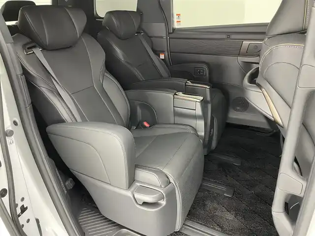 トヨタ アルファード Z 愛知県 2024(令6)年 1.8万km プラチナホワイトパールマイカ 純正１４型ナビ　独立ムーンルーフ　モデリスタエアロ　モデリスタマフラー　ユニバーサルステップ　デジタルインナーミラー　黒革　シートヒーター　前後ドラレコ　セーフティセンス　衝突軽減　追従クルコン　ＢＳＭ　ワイヤレス充電　ナノイーXエアコン　パワーバックドア　両側パワースライドドア　LEDオートライト　フォグランプ　コーナーセンサー　オットマン　ETC２．０　ステアリングヒーター　シートベンチレーション　コーナーセンサー　保証書　取説　ワンオーナー