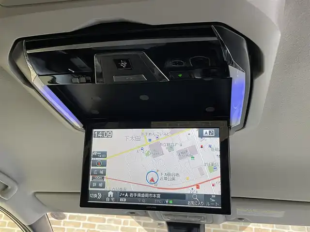 トヨタ ヴォクシー V 岩手県 2016(平28)年 8万km ブラック ワンオーナー/４WD/寒冷地仕様/ALPINE後席モニター/ALPINEビッグX10インチナビ/両側パワースライドドア/トヨタセーフティセンスC/プリクラッシュセーフティ/レーンディパーチャーアラート/オートマチックハイビーム/先行車発進お知らせ機能/MTモード付AT/横滑り防止装置/アイドリングストップ/ウインドシールドデアイサー/ロールサンシェード/ウォークスルー/フルセグTV/バックカメラ/ETC/リヤオートエアコン/LEDヘッドランプ/純正１５インチアルミホイール