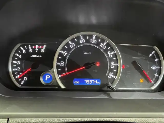 トヨタ ヴォクシー V 岩手県 2016(平28)年 8万km ブラック ワンオーナー/４WD/寒冷地仕様/ALPINE後席モニター/ALPINEビッグX10インチナビ/両側パワースライドドア/トヨタセーフティセンスC/プリクラッシュセーフティ/レーンディパーチャーアラート/オートマチックハイビーム/先行車発進お知らせ機能/MTモード付AT/横滑り防止装置/アイドリングストップ/ウインドシールドデアイサー/ロールサンシェード/ウォークスルー/フルセグTV/バックカメラ/ETC/リヤオートエアコン/LEDヘッドランプ/純正１５インチアルミホイール