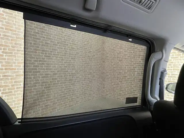 トヨタ ヴォクシー V 岩手県 2016(平28)年 8万km ブラック ワンオーナー/４WD/寒冷地仕様/ALPINE後席モニター/ALPINEビッグX10インチナビ/両側パワースライドドア/トヨタセーフティセンスC/プリクラッシュセーフティ/レーンディパーチャーアラート/オートマチックハイビーム/先行車発進お知らせ機能/MTモード付AT/横滑り防止装置/アイドリングストップ/ウインドシールドデアイサー/ロールサンシェード/ウォークスルー/フルセグTV/バックカメラ/ETC/リヤオートエアコン/LEDヘッドランプ/純正１５インチアルミホイール