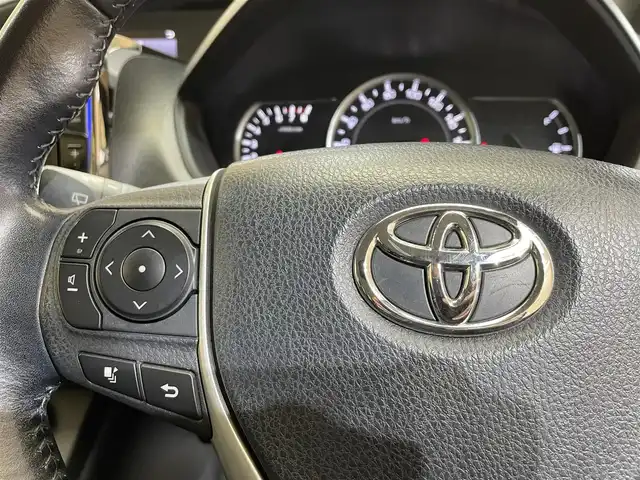 トヨタ ヴォクシー V 岩手県 2016(平28)年 8万km ブラック ワンオーナー/４WD/寒冷地仕様/ALPINE後席モニター/ALPINEビッグX10インチナビ/両側パワースライドドア/トヨタセーフティセンスC/プリクラッシュセーフティ/レーンディパーチャーアラート/オートマチックハイビーム/先行車発進お知らせ機能/MTモード付AT/横滑り防止装置/アイドリングストップ/ウインドシールドデアイサー/ロールサンシェード/ウォークスルー/フルセグTV/バックカメラ/ETC/リヤオートエアコン/LEDヘッドランプ/純正１５インチアルミホイール