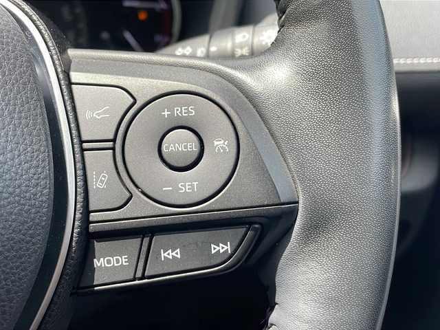 トヨタ ＲＡＶ４ G Zパッケージ 三重県 2019(令1)年 3.7万km ホワイトパールクリスタルシャイン 純正９型ナビ　フルセグＴＶ　Bluetooth対応　衝突軽減ブレーキ　レーンキープ　追従型クルーズコントロール　BSM　標識認識　デジタルインナーミラー　ビルトインETC　電動リアゲート　パワーシート　シートヒーター　ステアリングヒーター　シートメモリー　純正アルミ19インチ　オートライト　サイドエアバック　LEDヘッドライト　フォグランプ