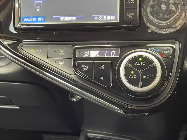 トヨタ アクア クロスオーバー 栃木県 2017(平29)年 4.3万km オレンジパールクリスタルシャイン 禁煙車/純正メモリナビ（NSZN-W64T）/(CD/DVD/フルセグテレビ/Bluetooth)/バックカメラ/ETC/ハーフレザーシート/スマートキー×2/オートライト/LEDヘッドライト/フロントフォグライト/純正フロアマット