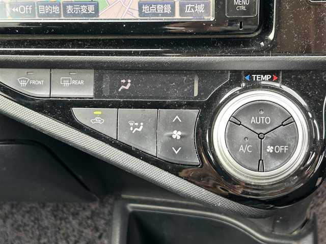 トヨタ アクア S スタイルブラック 栃木県 2016(平28)年 7.4万km ライムホワイトパールクリスタルシャイン トヨタセーフティセンス/純正メモリナビ/フルセグTV/DVD/Bluetooth/バックカメラ/ETC/シートヒーター/nanoe/スマートキー/プッシュEgスタート/オートライト/オートハイビーム/純正ホイール＋ホイールキャップ＋サマータイヤ積込/メッキドアハンドル/ウィンカーミラー/社外15インチAW/保証書/取説