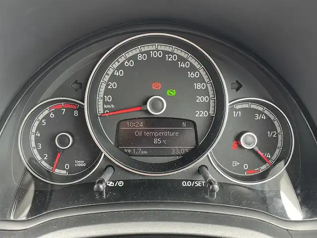 フォルクスワーゲン アップ！ ルーフ アップ！ 宮崎県 2017(平29)年 1.6万km トルネードレッド 純正オーディオ/・Bluetooth /・AUX/クルーズコントロール/前席シートヒーター/アイドリングストップ/ハロゲンヘッドライト/フロントフォグランプ/オートライト/後方コーナーセンサー/純正フロアマット