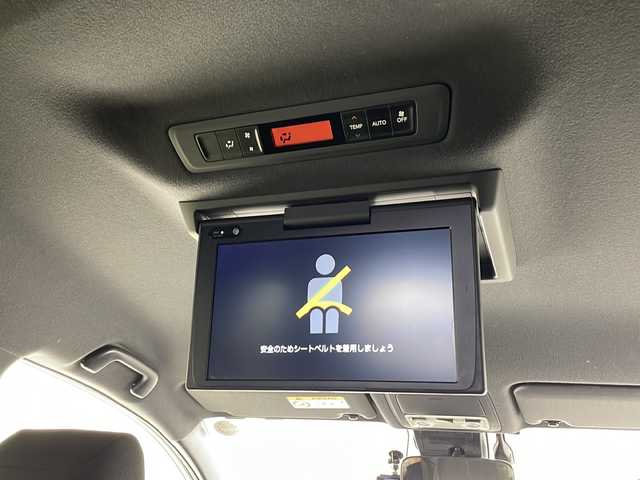 トヨタ ノア ハイブリッド G 千葉県 2021(令3)年 7.4万km ホワイトパールクリスタルシャイン 純正ナビ/　CD/DVD/Bluetooth/フルセグTV　/トヨタセーフティセンス/クルーズコントロール/車線逸脱警報/衝突軽減ブレーキ/クリアランスソナー/先行車発進警報/オートハイビーム/純正後席モニター/前席シートヒーター/両側パワスラ/ビルトインＥＴＣ２．０/前後ドラレコ/ＬＥＤライト/フォグランプ/ＡＣ１００Ｖ/シートバックテーブル/ロールサンシェード/フロアマット