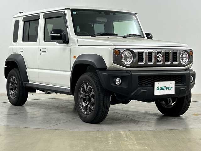 スズキ ジムニー ノマド FC 道央・札幌 2025(令7)年 0.1万km アークティックホワイトパール ・4WD//・スズキセーフティーサポート/・デュアルカメラブレーキアシスト/・前方・後方誤発進抑制機能/・後進時ブレーキサポート/・アダプティブクルーズコントロール/・社外ディスプレイオーディオ/・車線逸脱・ふらつき警報機能/・ハイビームアシスト/・ヒルディセントコントロール/・ブレーキLSDトラクションコントロール/・スマートキー2個/・LEDライト/F・Rフォグ/・新車時保証書・取扱説明書